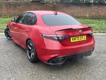 SPOTICAR Alfa Romeo Giulia 2.9 V6 Bi-turbo Quadrifoglio Auto Euro 6 (s/s) 4dr Used Car - Saloon Petrol Red - Hemel Hempstead - 800577320_4