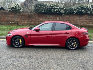 SPOTICAR Alfa Romeo Giulia 2.9 V6 Bi-turbo Quadrifoglio Auto Euro 6 (s/s) 4dr Used Car - Saloon Petrol Red - Hemel Hempstead - 800577320_5