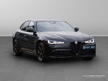 ALFA ROMEO CERTIFIED Alfa Romeo Giulia 2.0t Intensa Auto Euro 6 (s/s) 4dr Used Car - Saloon Petrol Black - Nuneaton - 578153_1