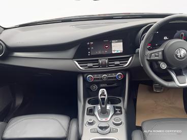 ALFA ROMEO CERTIFIED Alfa Romeo Giulia 2.0t Veloce Auto Euro 6 (s/s) 4dr Used Car - Saloon Petrol Black - Leicester - 578620_4