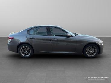 SPOTICAR Alfa Romeo Giulia 2.0t Super Auto Euro 6 (s/s) 4dr Used Car - Saloon Petrol Grey - Tunbridge Wells - 800580954_2