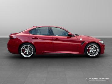 ALFA ROMEO CERTIFIED Alfa Romeo Giulia 2.9 V6 Bi-turbo Quadrifoglio Auto Euro 6 (s/s) 4dr Used Car - Saloon Petrol Red - Salford - 581133_2
