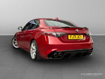 ALFA ROMEO CERTIFIED Alfa Romeo Giulia 2.9 V6 Bi-turbo Quadrifoglio Auto Euro 6 (s/s) 4dr Used Car - Saloon Petrol Red - Salford - 581133_5
