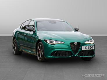 ALFA ROMEO CERTIFIED Alfa Romeo Giulia 2.0t Tributo Italiano Auto Euro 6 (s/s) 4dr Used Car - Saloon Petrol Green - Nuneaton - 581878_1