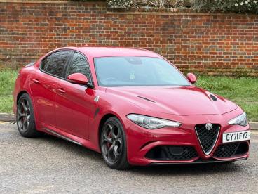 ALFA ROMEO CERTIFIED Alfa Romeo Giulia 2.9 V6 Bi-turbo Quadrifoglio Auto Euro 6 (s/s) 4dr Used Car - Saloon Petrol Red - Hemel Hempstead - 583079_1