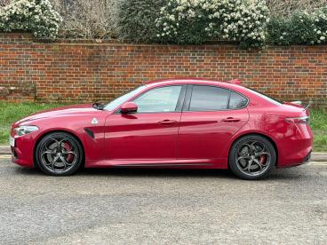 ALFA ROMEO CERTIFIED Alfa Romeo Giulia 2.9 V6 Bi-turbo Quadrifoglio Auto Euro 6 (s/s) 4dr Used Car - Saloon Petrol Red - Hemel Hempstead - 583079_5