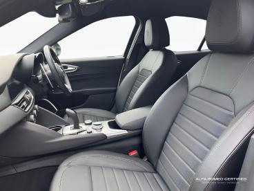 ALFA ROMEO CERTIFIED Alfa Romeo Giulia 2.0t Sprint Auto Euro 6 (s/s) 4dr Used Car - Saloon Petrol White - Colchester - 583119_2