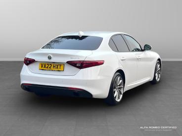 ALFA ROMEO CERTIFIED Alfa Romeo Giulia 2.0t Sprint Auto Euro 6 (s/s) 4dr Used Car - Saloon Petrol White - Colchester - 583119_5