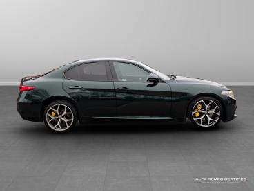 ALFA ROMEO CERTIFIED Alfa Romeo Giulia 2.0t Veloce Auto Euro 6 (s/s) 4dr Used Car - Saloon Petrol Red - Leicester - 583659_2