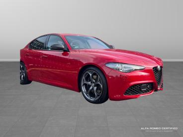 ALFA ROMEO CERTIFIED Alfa Romeo Giulia  Used Car - Saloon Petrol Red - Swindon - 584138_2