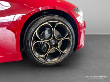 ALFA ROMEO CERTIFIED Alfa Romeo Giulia 2.0t Intensa Auto Euro 6 (s/s) 4dr Used Car - Saloon Petrol Red - Slough - 587434_5