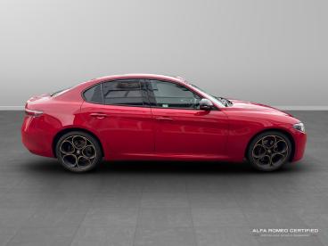 ALFA ROMEO CERTIFIED Alfa Romeo Giulia 2.0t Intensa Auto Euro 6 (s/s) 4dr Used Car - Saloon Petrol Red - Tunbridge Wells - 587656_2
