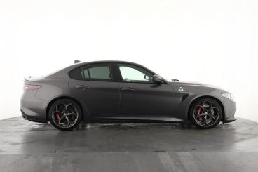 SPOTICAR Alfa Romeo Giulia 2.9 V6 Bi-turbo Quadrifoglio Auto Euro 6 (s/s) 4dr Used Car - Saloon Petrol Grey - Epsom - 1200588785_5