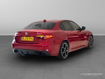 ALFA ROMEO CERTIFIED Alfa Romeo Giulia 2.0t Veloce Auto Euro 6 (s/s) 4dr Used Car - Saloon Petrol Red - Slough - 590934_3