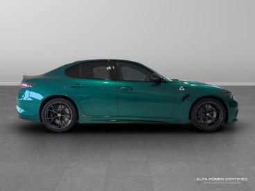 ALFA ROMEO CERTIFIED Alfa Romeo Giulia 2.9 V6 Bi-turbo Quadrifoglio Auto Euro 6 (s/s) 4dr Used Car - Saloon Petrol Green - Slough - 591049_2