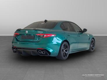 ALFA ROMEO CERTIFIED Alfa Romeo Giulia 2.9 V6 Bi-turbo Quadrifoglio Auto Euro 6 (s/s) 4dr Used Car - Saloon Petrol Green - Slough - 591049_3