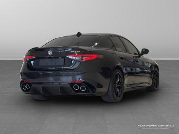 ALFA ROMEO CERTIFIED Alfa Romeo Giulia 2.9 V6 Bi-turbo Quadrifoglio Auto Euro 6 (s/s) 4dr Used Car - Saloon Petrol Black - Slough - 591053_3