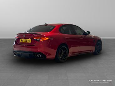 ALFA ROMEO CERTIFIED Alfa Romeo Giulia 2.9 V6 Bi-turbo Quadrifoglio Auto Euro 6 (s/s) 4dr Used Car - Saloon Petrol Red - Slough - 591055_3