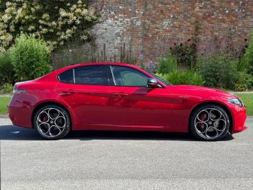 ALFA ROMEO CERTIFIED Alfa Romeo Giulia 2.0t Veloce Auto Euro 6 (s/s) 4dr Used Car - Saloon Petrol Red - Swansea - 591620_3