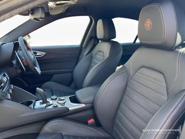 ALFA ROMEO CERTIFIED Alfa Romeo Giulia 2.0t Intensa Auto Euro 6 (s/s) 4dr Used Car - Saloon Petrol Black - Colchester - 591695_2