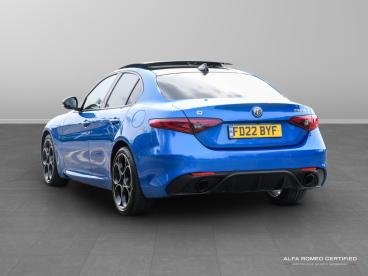 ALFA ROMEO CERTIFIED Alfa Romeo Giulia 2.0t Veloce Auto Euro 6 (s/s) 4dr Used Car - Saloon Petrol Blue - Nuneaton - 593390_3