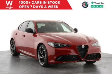 SPOTICAR Alfa Romeo Giulia 2.0t Sprint Auto Euro 6 (s/s) 4dr Used Car - Saloon Petrol Red - Epsom - 1200594655_1