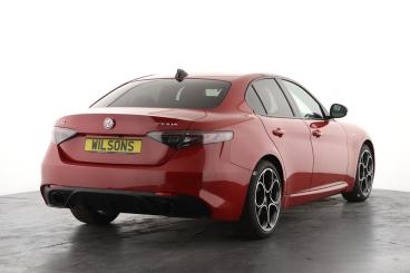 SPOTICAR Alfa Romeo Giulia 2.0t Sprint Auto Euro 6 (s/s) 4dr Used Car - Saloon Petrol Red - Epsom - 1200594655_3