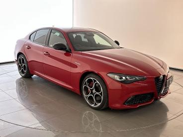 SPOTICAR Alfa Romeo Giulia 2.0t Veloce Auto Euro 6 (s/s) 4dr Used Car - Saloon Petrol Red - Croxdale - 1200597804_1