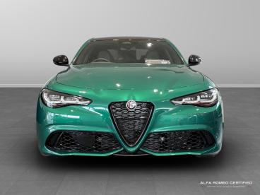 ALFA ROMEO CERTIFIED Alfa Romeo Giulia 2.0t Veloce Auto Euro 6 (s/s) 4dr Used Car - Saloon Petrol Green - Slough - 599670_2