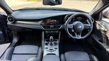 SPOTICAR Alfa Romeo Giulia 2.0t Sprint Auto Euro 6 (s/s) 4dr Used Car - Saloon Petrol Black - Sale - 1200599985_4