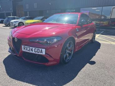 SPOTICAR Alfa Romeo Giulia 2.9 V6 Bi-turbo Quadrifoglio Auto Euro 6 (s/s) 4dr Used Car - Saloon Petrol Red - Cheltenham - 1200600010_3