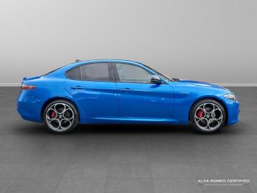 ALFA ROMEO CERTIFIED Alfa Romeo Giulia 2.0t Veloce Auto Euro 6 (s/s) 4dr Used Car - Saloon Petrol Blue - Leicester - 601490_2