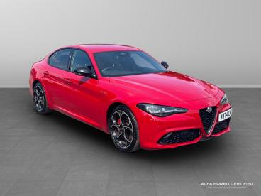 SPOTICAR Alfa Romeo Giulia 2.0t Veloce Auto Euro 6 (s/s) 4dr Used Car - Saloon Petrol Red - Kidlington - 800601659_1