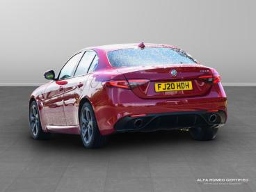SPOTICAR Alfa Romeo Giulia 2.0t Veloce Auto Euro 6 (s/s) 4dr Used Car - Saloon Petrol Red - Nuneaton - 800602358_2