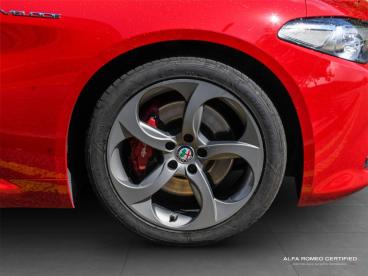 SPOTICAR Alfa Romeo Giulia 2.0t Veloce Auto Euro 6 (s/s) 4dr Used Car - Saloon Petrol Red - Nuneaton - 800602358_4