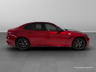 ALFA ROMEO CERTIFIED Alfa Romeo Giulia 2.9 V6 Bi-turbo Quadrifoglio Auto Euro 6 (s/s) 4dr Used Car - Saloon Petrol Red - Slough - 604300_2