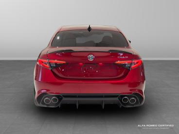 ALFA ROMEO CERTIFIED Alfa Romeo Giulia 2.9 V6 Bi-turbo Quadrifoglio Auto Euro 6 (s/s) 4dr Used Car - Saloon Petrol Red - Slough - 604300_5