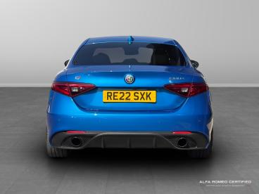 ALFA ROMEO CERTIFIED Alfa Romeo Giulia 2.0t Veloce Auto Euro 6 (s/s) 4dr Used Car - Saloon Petrol Blue - Slough - 605161_5
