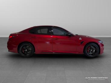 ALFA ROMEO CERTIFIED Alfa Romeo Giulia 2.9 V6 Bi-turbo Quadrifoglio Auto Euro 6 (s/s) 4dr Used Car - Saloon Petrol Red - Slough - 605165_2