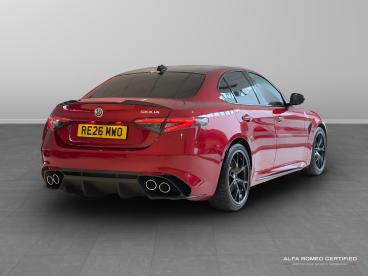 ALFA ROMEO CERTIFIED Alfa Romeo Giulia 2.9 V6 Bi-turbo Quadrifoglio Auto Euro 6 (s/s) 4dr Used Car - Saloon Petrol Red - Slough - 605165_3