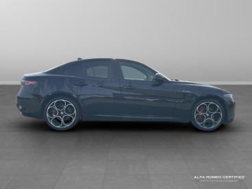 ALFA ROMEO CERTIFIED Alfa Romeo Giulia 2.0t Sprint Auto Euro 6 (s/s) 4dr Used Car - Saloon Petrol Black - Salford - 606526_2
