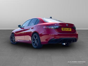 ALFA ROMEO CERTIFIED Alfa Romeo Giulia 2.0t Tributo Italiano Auto Euro 6 (s/s) 4dr Used Car - Saloon Petrol Red - Nuneaton - 606601_4
