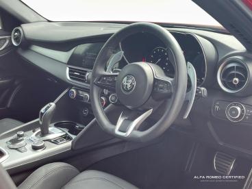 ALFA ROMEO CERTIFIED Alfa Romeo Giulia 2.0t Veloce Auto Euro 6 (s/s) 4dr Used Car - Saloon Petrol  - Kidlington - 613475_3