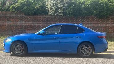 ALFA ROMEO CERTIFIED Alfa Romeo Giulia 2.0t Veloce Auto Euro 6 (s/s) 4dr Used Car - Saloon Petrol Blue - Hemel Hempstead - 614996_5