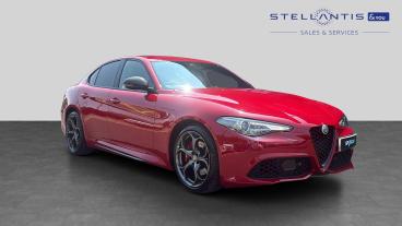 SPOTICAR Alfa Romeo Giulia 2.0t Veloce Ti Auto Euro 6 (s/s) 4dr Used Car - Saloon Petrol Red - Bristol - 1200619207_1