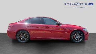 SPOTICAR Alfa Romeo Giulia 2.0t Veloce Ti Auto Euro 6 (s/s) 4dr Used Car - Saloon Petrol Red - Bristol - 1200619207_2