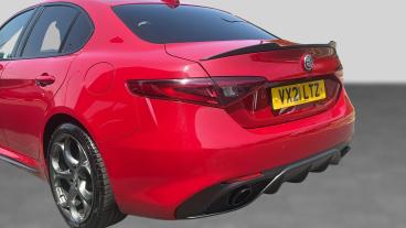 SPOTICAR Alfa Romeo Giulia 2.0t Veloce Ti Auto Euro 6 (s/s) 4dr Used Car - Saloon Petrol Red - Bristol - 1200619207_5