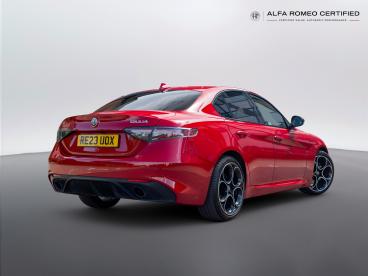 ALFA ROMEO CERTIFIED Alfa Romeo Giulia  Used Car - Saloon Petrol Red - Nuneaton - 619326_4