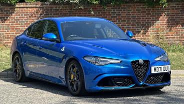 ALFA ROMEO CERTIFIED Alfa Romeo Giulia 2.9 V6 Bi-turbo Quadrifoglio Auto Euro 6 (s/s) 4dr Used Car - Saloon Petrol Blue - Hemel Hempstead - 620616_1