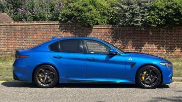 ALFA ROMEO CERTIFIED Alfa Romeo Giulia 2.9 V6 Bi-turbo Quadrifoglio Auto Euro 6 (s/s) 4dr Used Car - Saloon Petrol Blue - Hemel Hempstead - 620616_3
